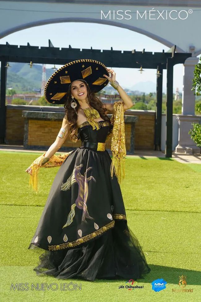 【多彩墨西哥】2020墨西哥小姐选美，传统服饰大放异彩，第一个就美爆了！